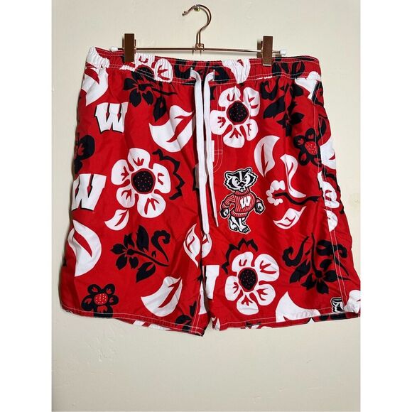 Wes & Willy Wisconsin Red and White Swim Shorts Size Large - Picture 2 of 5
